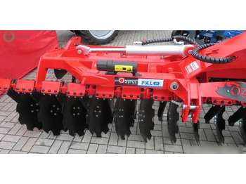 Grapă cu discuri Awemak hydraulic folding disc harrow Ozyrys BTH40, 4 m: Foto 2 Grapă cu discuri Awemak hydraulic folding disc harrow Ozyrys BTH40, 4 m: Foto 2