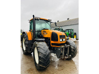 Tractor agricol RENAULT Ares