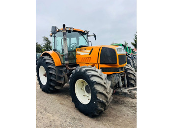 Tractor agricol RENAULT