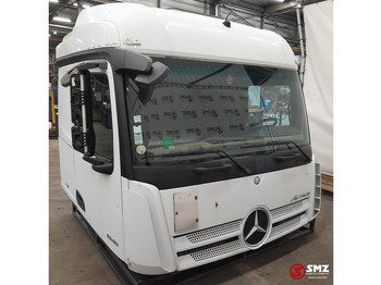 Cabină și interior MERCEDES-BENZ