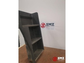 Scară pentru Camion Renault Occ Opstapbak rechts Renault Magnum: Foto 2 Scară pentru Camion Renault Occ Opstapbak rechts Renault Magnum: Foto 2