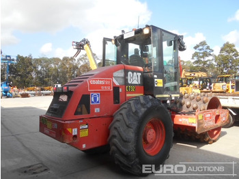 Cilindru compactor 2011 CAT CP533E: Foto 5 Cilindru compactor 2011 CAT CP533E: Foto 5