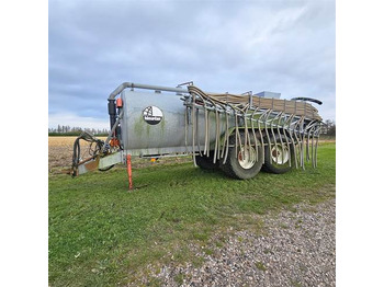 Maşină de împrăştiat îngrăşăminte