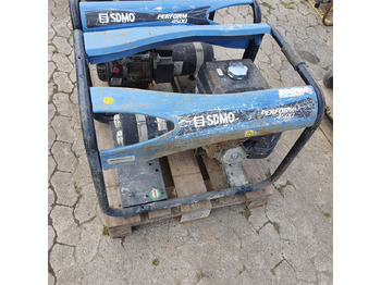 Generator electric SDMO 4500: Foto 3 Generator electric SDMO 4500: Foto 3