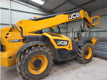 Stivuitor telescopic JCB