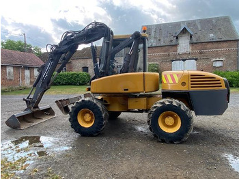 Excavator pe roţi MECALAC