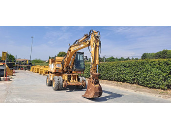 Excavator pe roţi CASE 588P: Foto 3