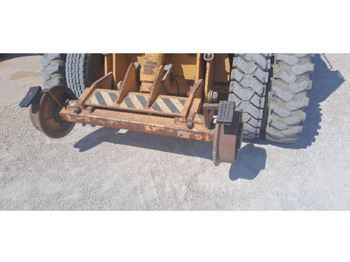 Excavator pe roţi CASE 588P: Foto 5