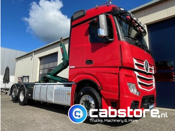 Camion cu cârlig MERCEDES-BENZ Actros 2542