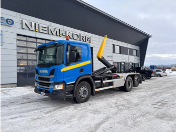 Camion cu cârlig SCANIA P 360
