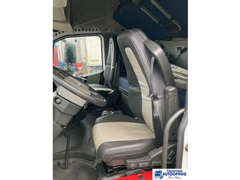 Cabină și interior VOLVO