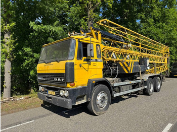 Camion cu macara DAF