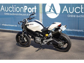 Motocicletă Ducati MONSTER 696: Foto 3 Motocicletă Ducati MONSTER 696: Foto 3