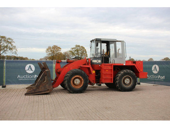 Încărcător frontal pe pneuri O&K