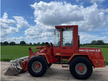 Încărcător frontal pe pneuri O&K