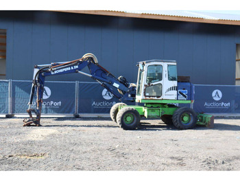 Excavator pe roţi SCHAEFF