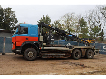 Camion cu macara TERBERG