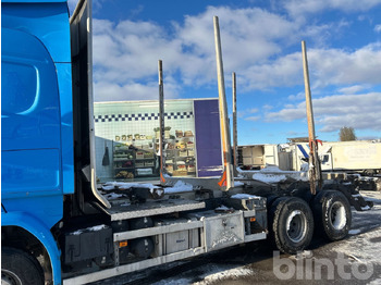 : fotografie din antet