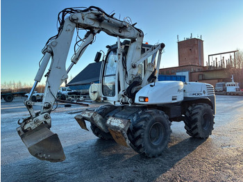 Excavator pe roţi MECALAC