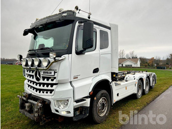 Camion cu cârlig MERCEDES-BENZ Arocs 3253
