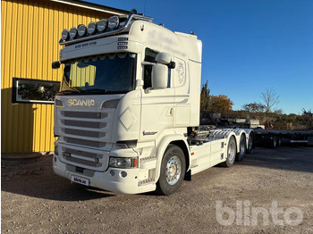 Camion cu cârlig SCANIA
