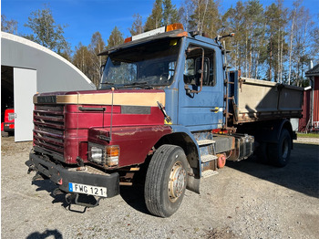 Camion platformă SCANIA 82