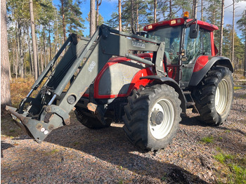 Tractor agricol VALTRA T140
