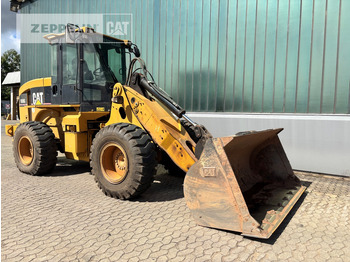 Încărcător frontal pe pneuri CATERPILLAR 930G