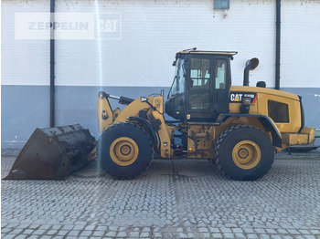 Încărcător frontal pe pneuri CATERPILLAR 930M