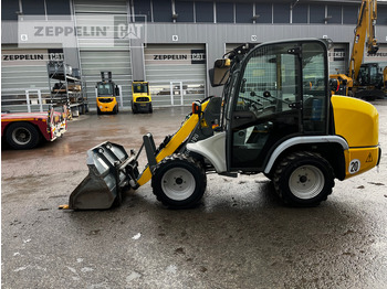 Încărcător frontal pe pneuri KRAMER