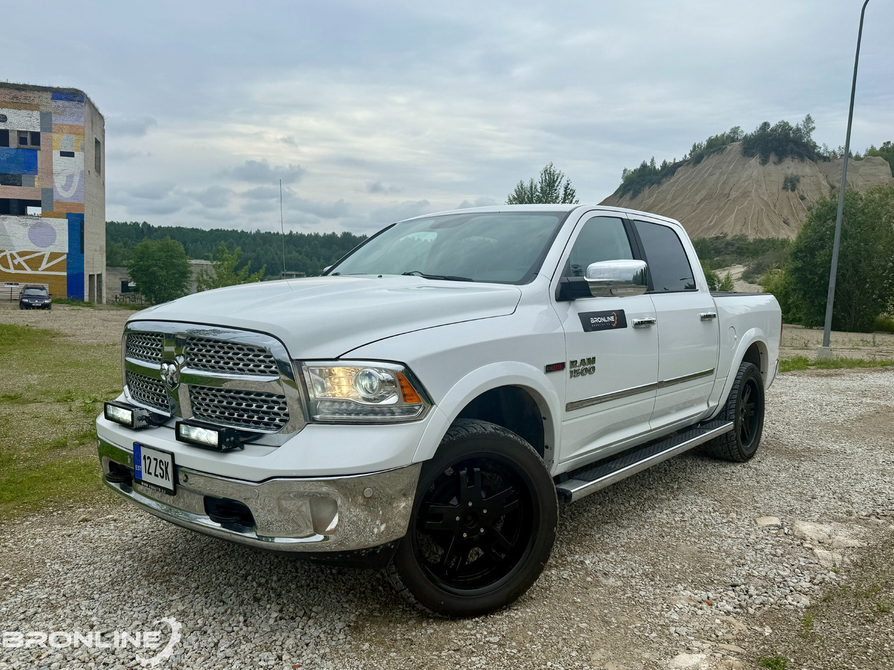 2016 RAM 1500 Laramie 3.0d 179kW N1G - Automobil: Foto 1 2016 RAM 1500 Laramie 3.0d 179kW N1G - Automobil: Foto 1