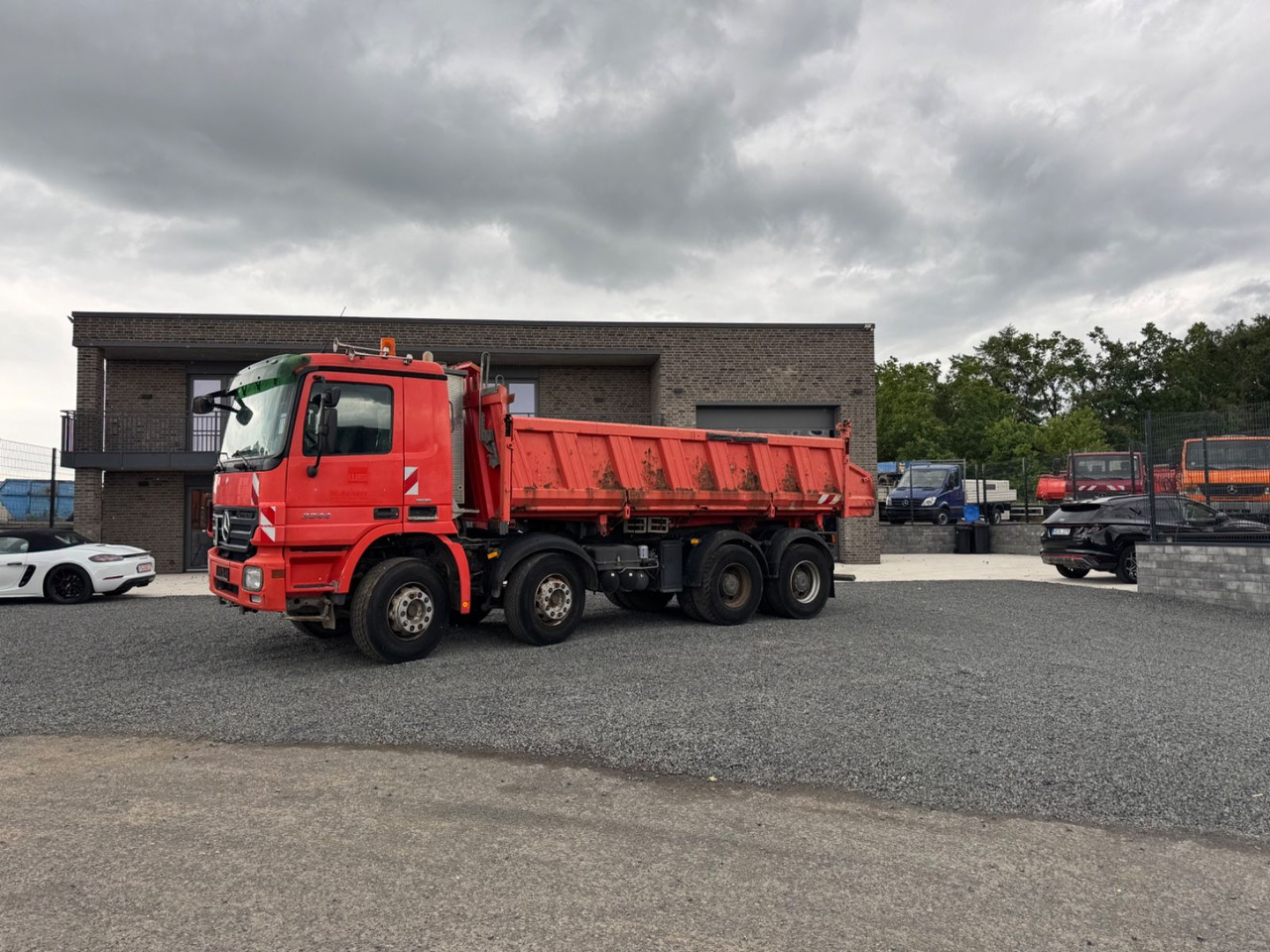 Camion basculantă Mercedes-Benz Actros 3244 Dreiseitenkipper Meiller Bordm 8x4: Foto 1