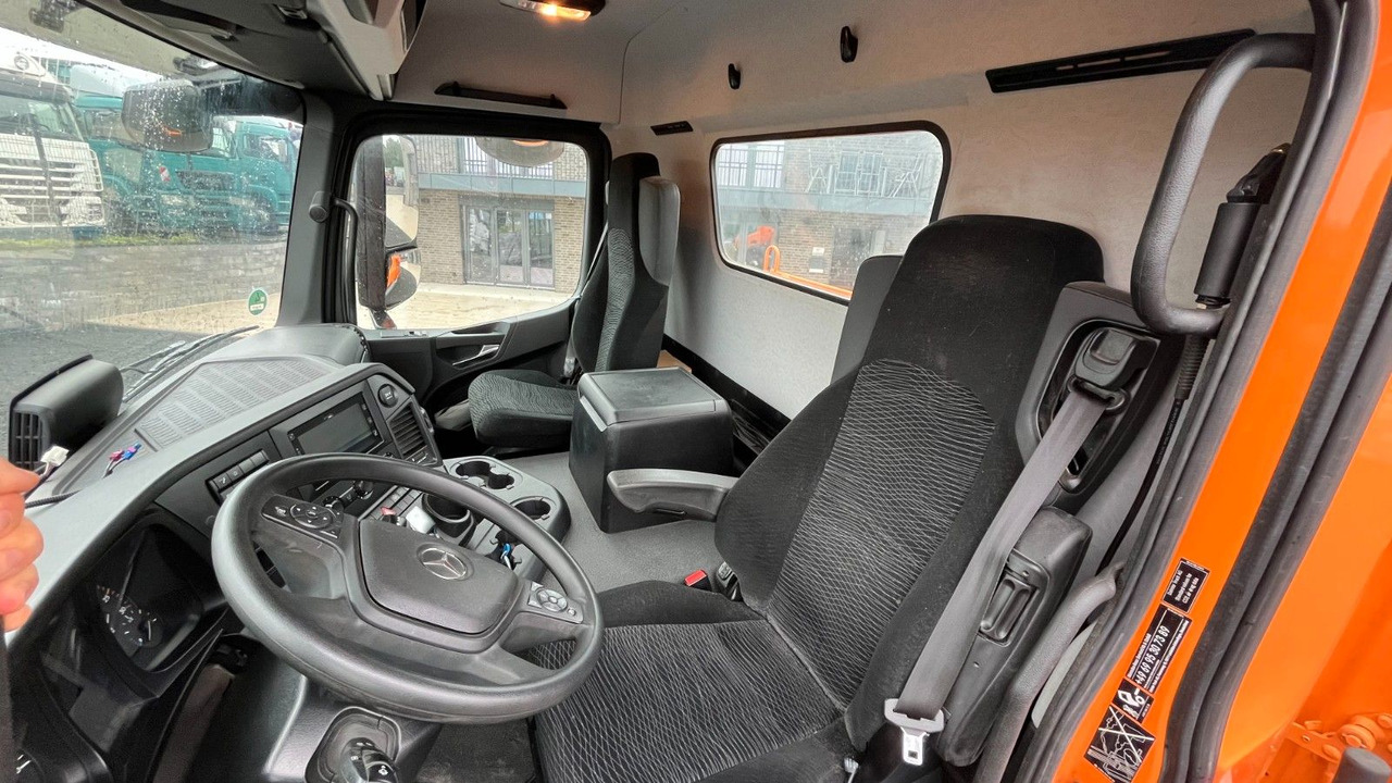 Leasing de Mercedes-Benz Arocs 1835 Dreiseitenkipper Meiller Mercedes-Benz Arocs 1835 Dreiseitenkipper Meiller: Foto 7 Leasing de Mercedes-Benz Arocs 1835 Dreiseitenkipper Meiller Mercedes-Benz Arocs 1835 Dreiseitenkipper Meiller: Foto 7