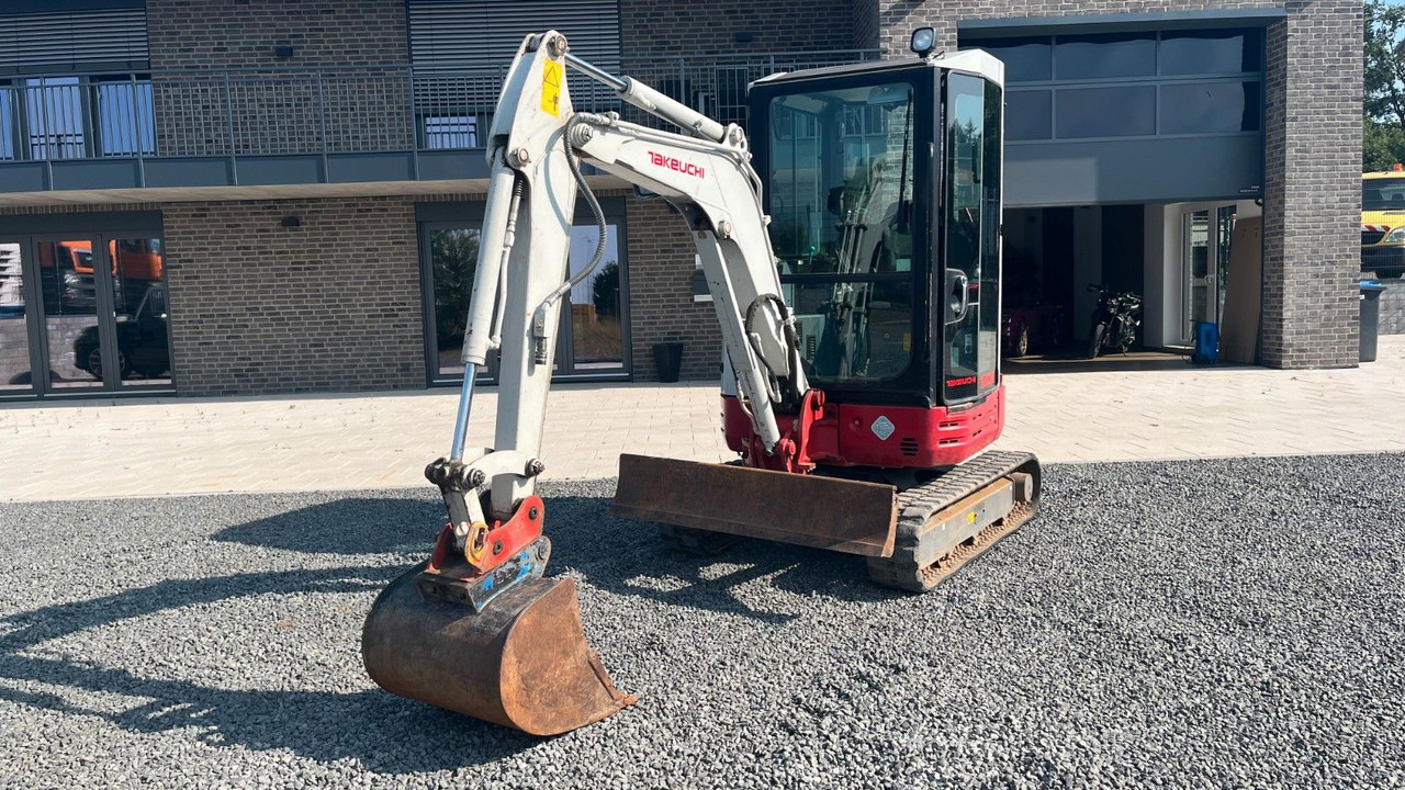Takeuchi TB23R Minibagger 2670 Kg Takeuchi TB23R Minibagger 2670 Kg - Mini excavator: Foto 2 Takeuchi TB23R Minibagger 2670 Kg Takeuchi TB23R Minibagger 2670 Kg - Mini excavator: Foto 2