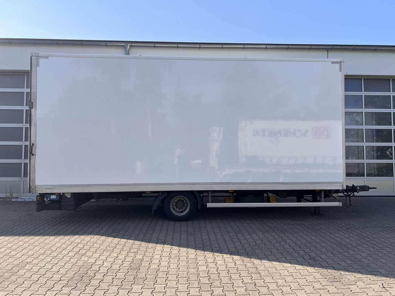 Ackermann Z-KA-F10.5/7,6 1 Achs Kofferanhänger, Ladebordwand - Remorcă furgon: Foto 5 Ackermann Z-KA-F10.5/7,6 1 Achs Kofferanhänger, Ladebordwand - Remorcă furgon: Foto 5