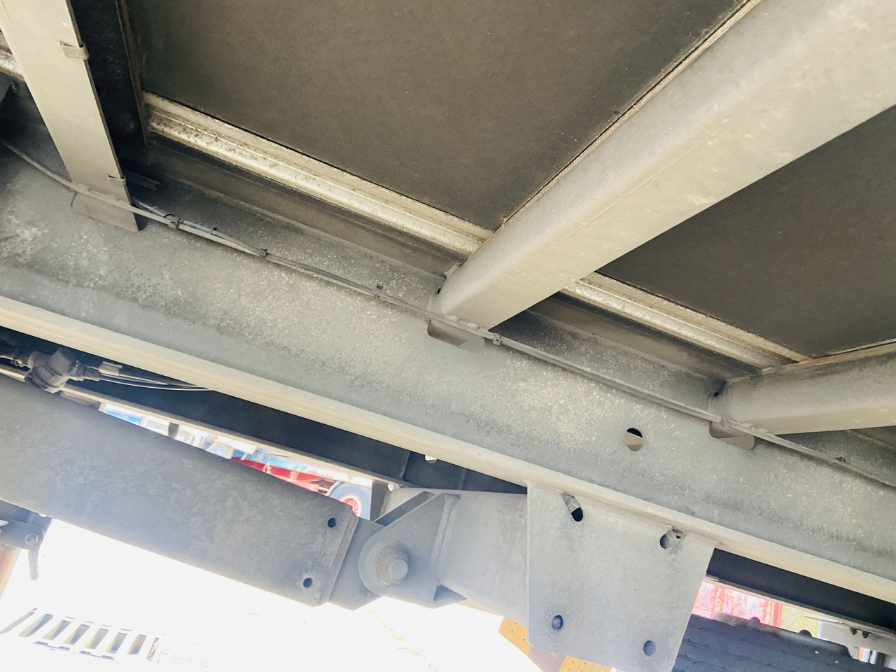 Ackermann Z-KA-F10.5/7,6 1 Achs Planenanhänger 10,5 t GG - Remorcă furgon: Foto 3 Ackermann Z-KA-F10.5/7,6 1 Achs Planenanhänger 10,5 t GG - Remorcă furgon: Foto 3