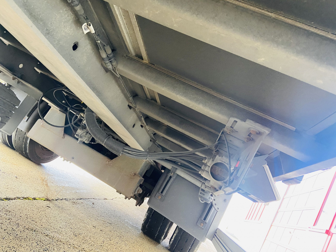 Ackermann Z-KA-F10.5/7,6 1 Achs Planenanhänger 10,5 t GG - Remorcă furgon: Foto 2 Ackermann Z-KA-F10.5/7,6 1 Achs Planenanhänger 10,5 t GG - Remorcă furgon: Foto 2