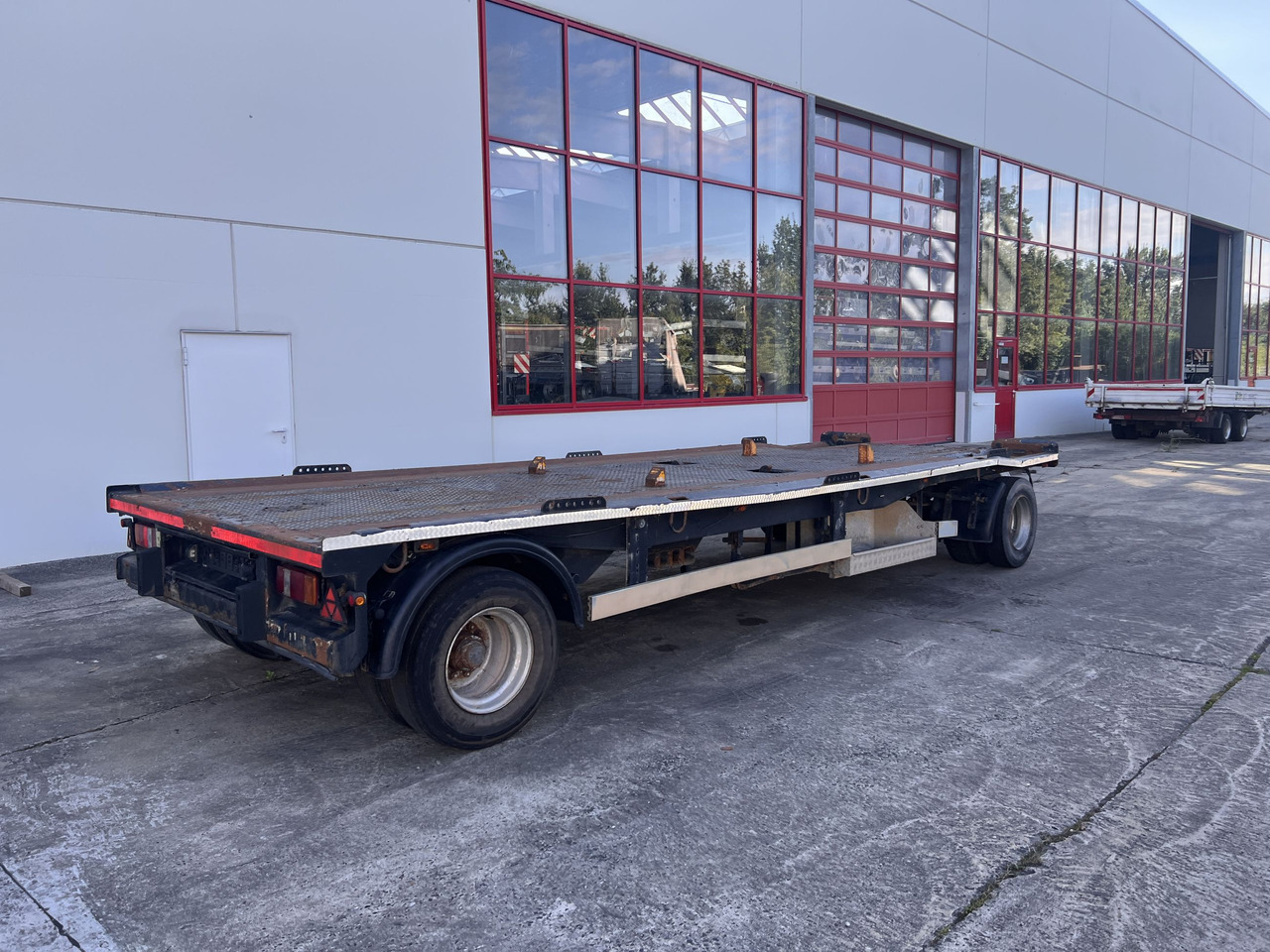 Dinkel DAC 18000 2 Achs Kombi- Anhänger für Abroll- oder Absetzmulden oder Tieflader - Remorcă platformă: Foto 5 Dinkel DAC 18000 2 Achs Kombi- Anhänger für Abroll- oder Absetzmulden oder Tieflader - Remorcă platformă: Foto 5