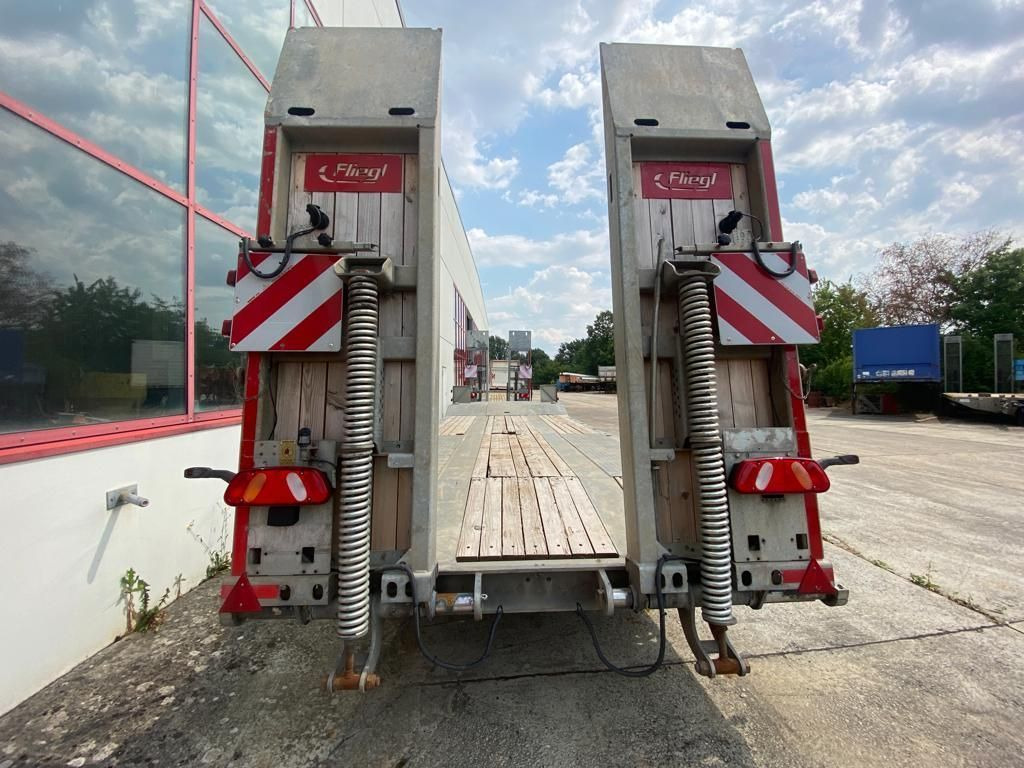 Fliegl 3 Achs Tiefladeranhänger - Remorcă transport agabaritic: Foto 5 Fliegl 3 Achs Tiefladeranhänger - Remorcă transport agabaritic: Foto 5