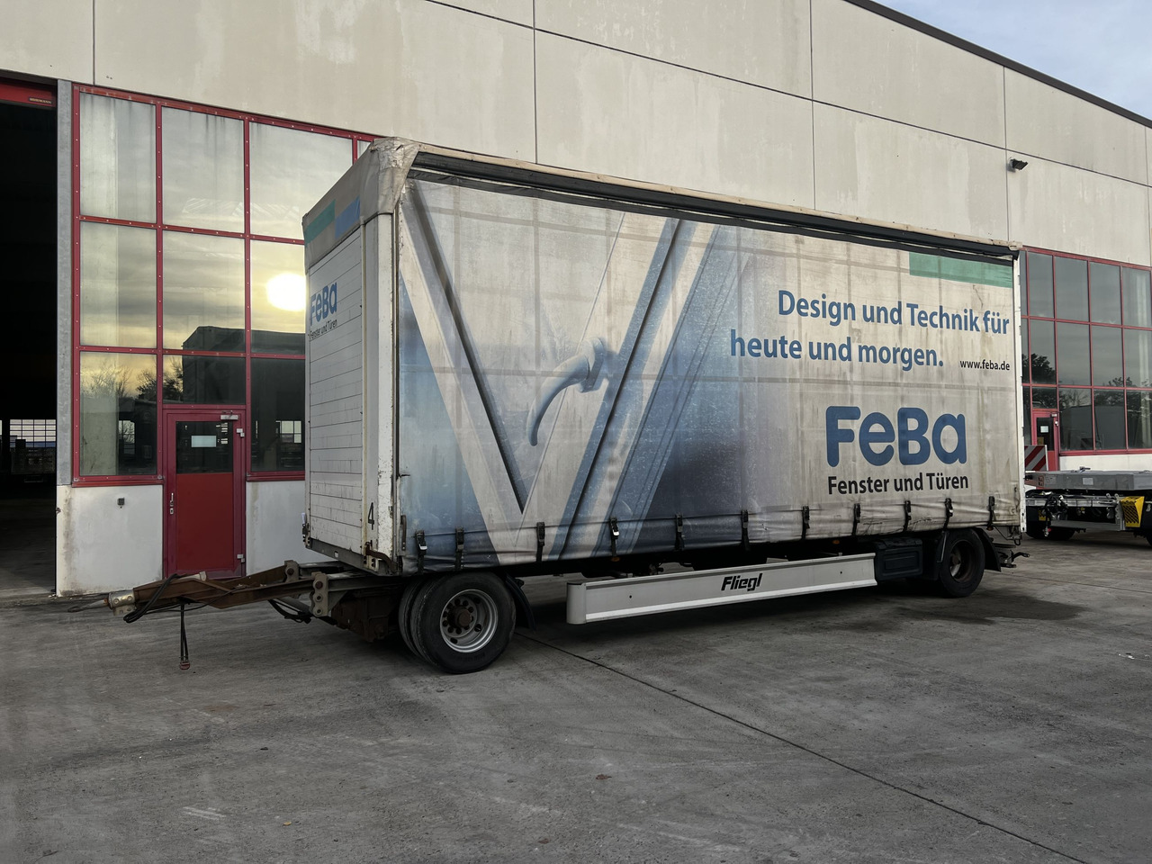 Fliegl ZPS180 2 Achs Jumbo- Planenanhänger - Remorcă cu prelată: Foto 1 Fliegl ZPS180 2 Achs Jumbo- Planenanhänger - Remorcă cu prelată: Foto 1