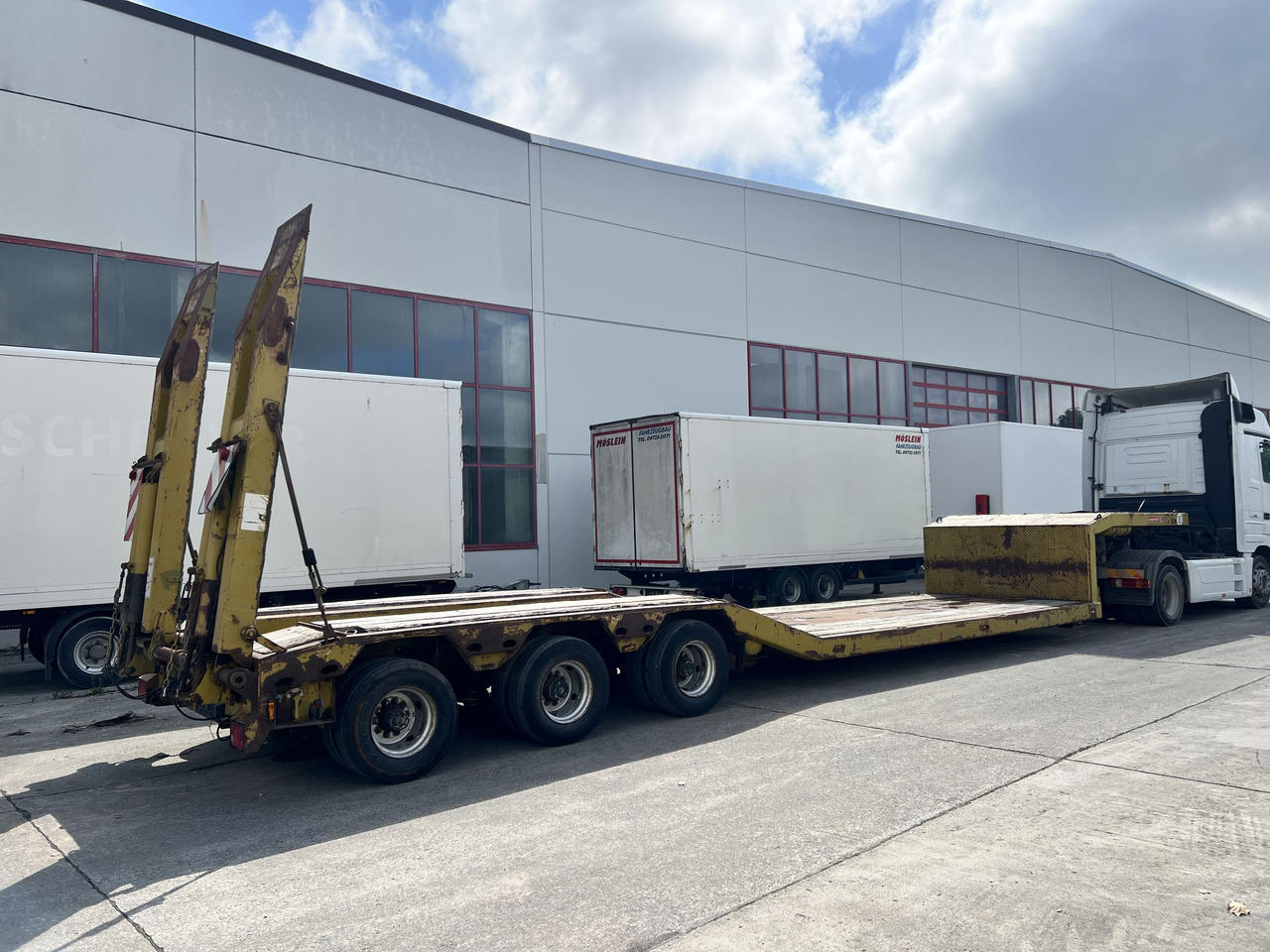 LANGENDORF SATBUE 30/38 3 Achs Tiefbett- Satteltieflader - Semiremorcă transport agabaritic: Foto 5 LANGENDORF SATBUE 30/38 3 Achs Tiefbett- Satteltieflader - Semiremorcă transport agabaritic: Foto 5