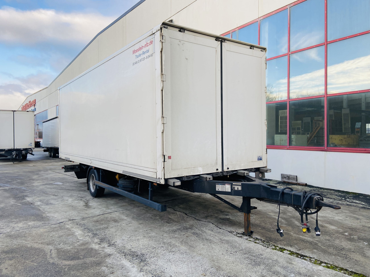 Möslein EK 1- D 7,3 1 Achs Kofferanhänger - Remorcă furgon: Foto 3 Möslein EK 1- D 7,3 1 Achs Kofferanhänger - Remorcă furgon: Foto 3