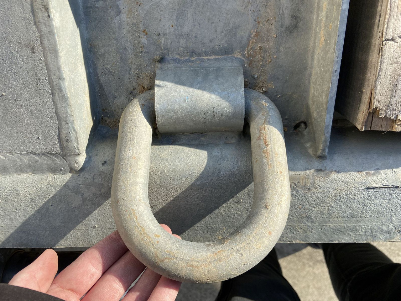 Möslein Neuwertig 3 Achs Tieflader 8,10 m Ladefläche - Remorcă transport agabaritic: Foto 5 Möslein Neuwertig 3 Achs Tieflader 8,10 m Ladefläche - Remorcă transport agabaritic: Foto 5