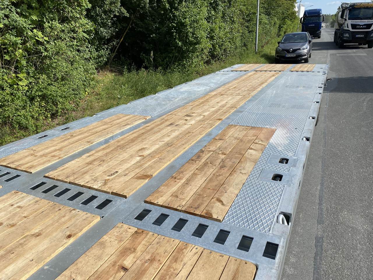 Möslein ST 3-Plato 9,4 3 Achs Satteltieflader Plato 45 t GGfür Fertigteile, Baumaschinen oder Container - Semiremorcă platformă: Foto 4 Möslein ST 3-Plato 9,4 3 Achs Satteltieflader Plato 45 t GGfür Fertigteile, Baumaschinen oder Container - Semiremorcă platformă: Foto 4