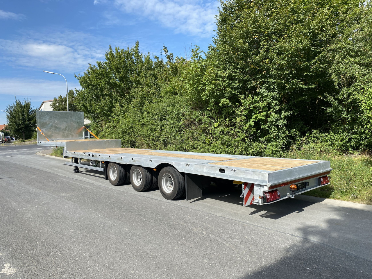 Möslein ST 3-Plato 9,4 3 Achs Satteltieflader Plato 45 t GGfür Fertigteile, Baumaschinen oder Container - Semiremorcă platformă: Foto 2 Möslein ST 3-Plato 9,4 3 Achs Satteltieflader Plato 45 t GGfür Fertigteile, Baumaschinen oder Container - Semiremorcă platformă: Foto 2