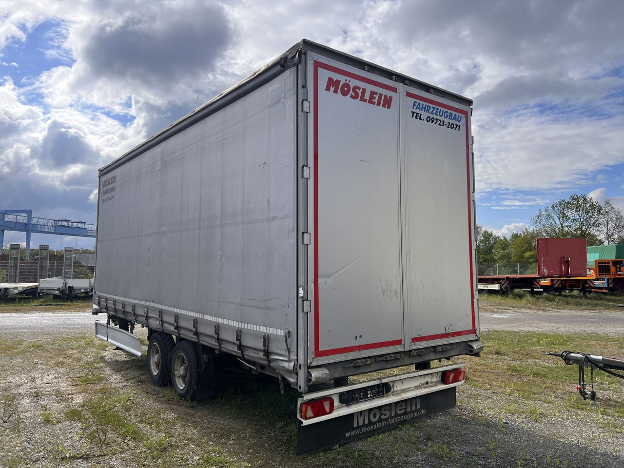 Möslein TPF 11-D Schwebheim Tandem- Planenanhänger Durchladen - Remorcă cu prelată: Foto 5 Möslein TPF 11-D Schwebheim Tandem- Planenanhänger Durchladen - Remorcă cu prelată: Foto 5