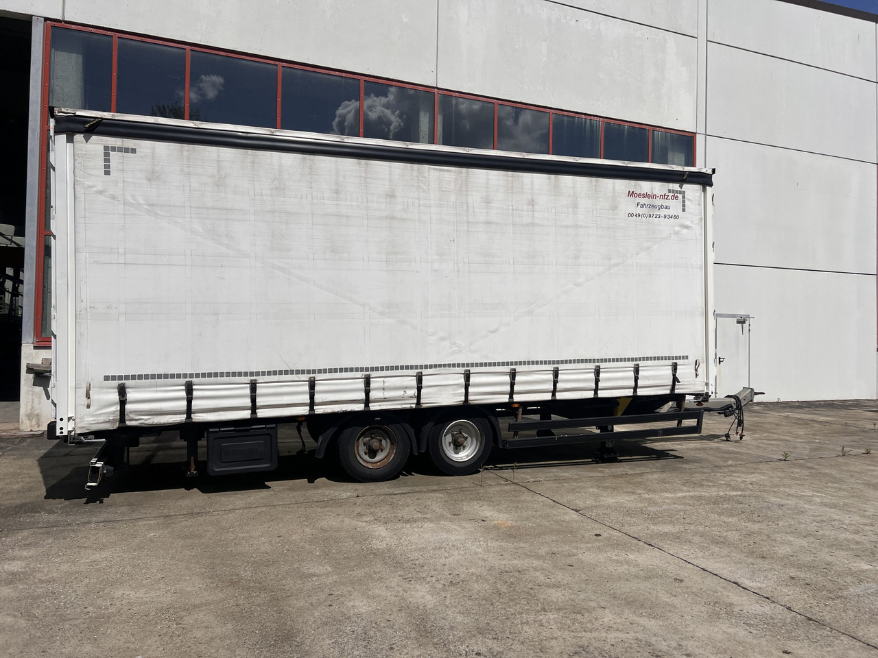 Möslein TPW 105 D Schwebheim Tandemplanenanhänger durchladbar - Remorcă cu prelată: Foto 5 Möslein TPW 105 D Schwebheim Tandemplanenanhänger durchladbar - Remorcă cu prelată: Foto 5