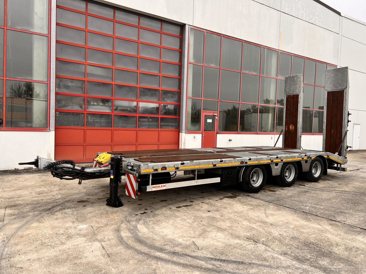 Möslein TTA33 Schwebheim 31 t Tridemtieflader gelenkt, Neuwertig - Remorcă transport agabaritic: Foto 4 Möslein TTA33 Schwebheim 31 t Tridemtieflader gelenkt, Neuwertig - Remorcă transport agabaritic: Foto 4