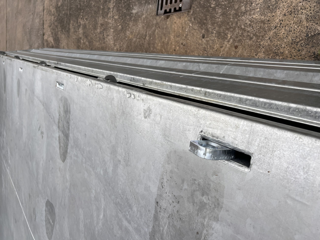 Möslein TTD 19 AB 19 t Tandem 3 Seiten Kipper TiefladerAufsatzbordwänden-- Neufahrzeug -- - Remorcă basculantă: Foto 3 Möslein TTD 19 AB 19 t Tandem 3 Seiten Kipper TiefladerAufsatzbordwänden-- Neufahrzeug -- - Remorcă basculantă: Foto 3