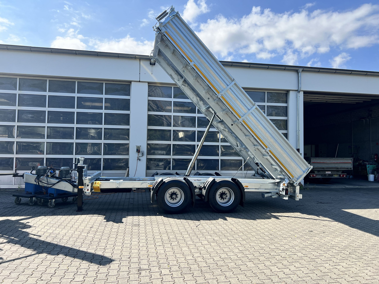 Möslein TTD 19 B neuer 19 t Tandemkipper- Tieflader hydraulischer Klappe - Remorcă basculantă: Foto 4 Möslein TTD 19 B neuer 19 t Tandemkipper- Tieflader hydraulischer Klappe - Remorcă basculantă: Foto 4